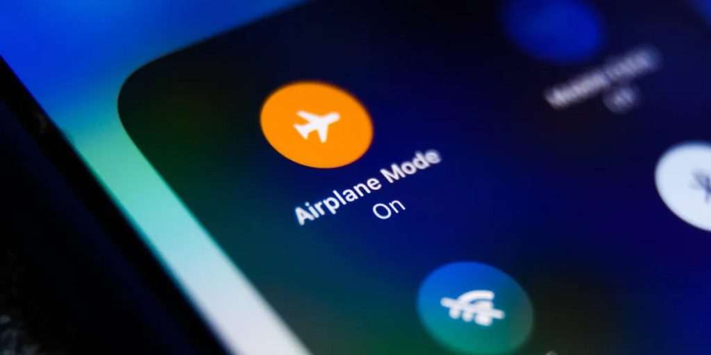 حالت Airplane Mode آسان‌ ترین روش از دسترس خارج کردن گوشی